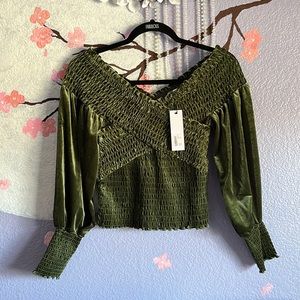 NWT BB Dakota Velvet Cake Smocked Off the Shoulder Blouson Sleeve Top Small